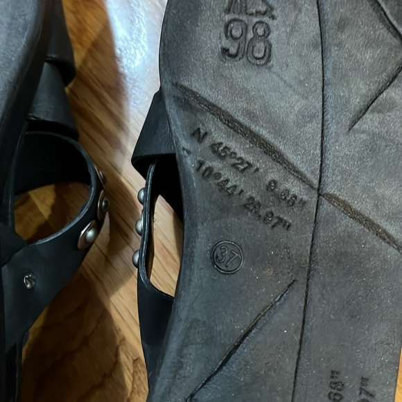 A.S. 98 Nyx Studded Sandals Size 7 NWT - Picture 11 of 16